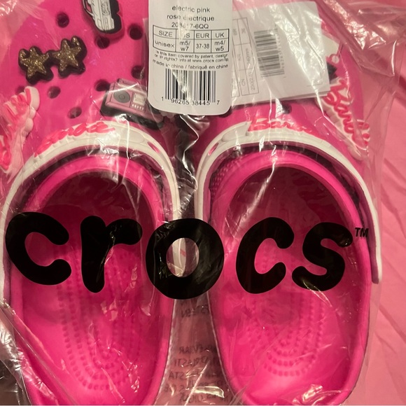 BARBIE X CROCS 2023 LIMITED EDITION CLASSIC CLOG - Picture 3 of 5